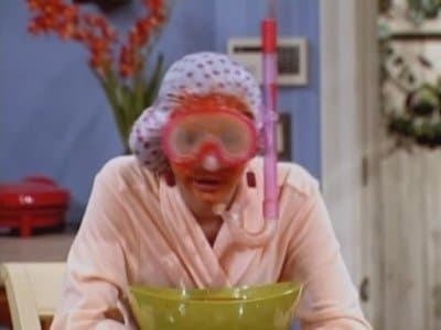 Hannah se met au parfum