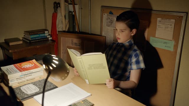 Un placard à balais et une planche de Ouija